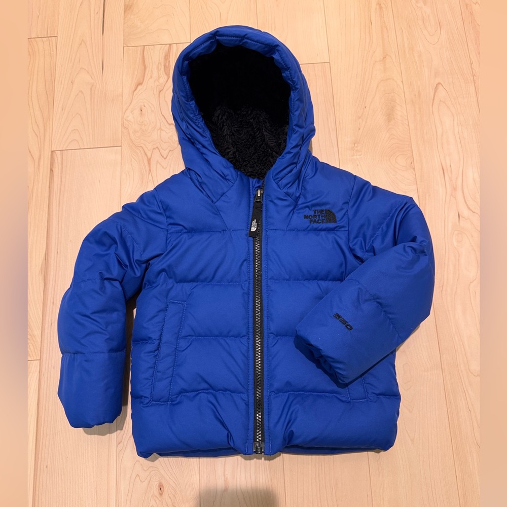 The North Face boys size 3T, 550 down puffer jacket
